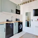 Ideal studio for 2 people - Marché des Batignolles